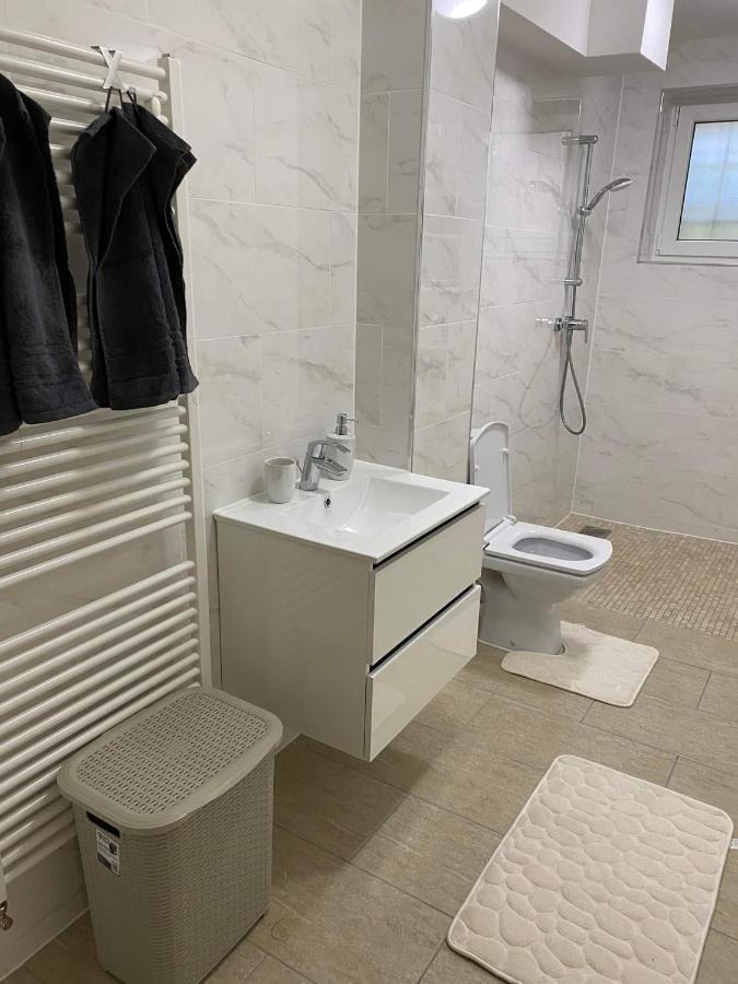 The Best Apartament Central Hunedoara Exterior foto